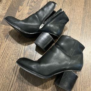 Alexander Wang Gabi leather bootie